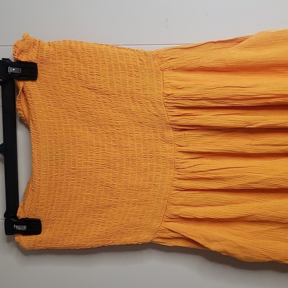 Women's Sleeveless Woven Smocked Romper Halter Wild Fable mango orange - Picture 4 of 8